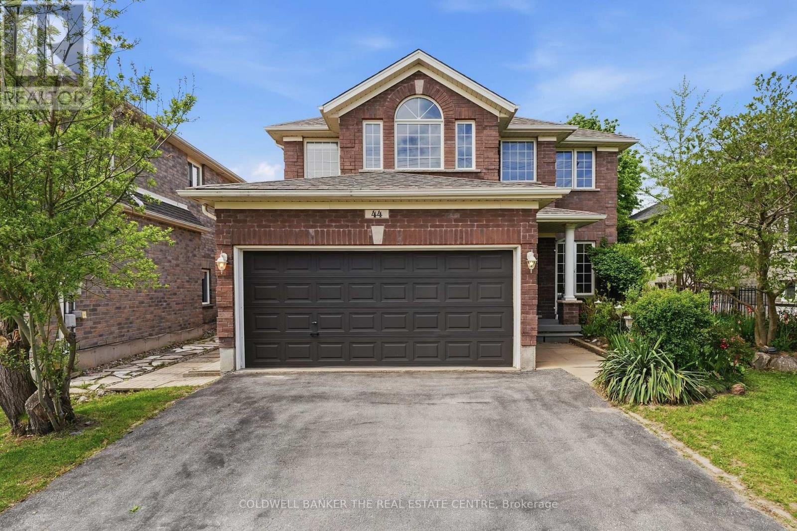44 Prince William Way, Barrie, Ontario  L4N 0Y9 - Photo 2 - S13695550