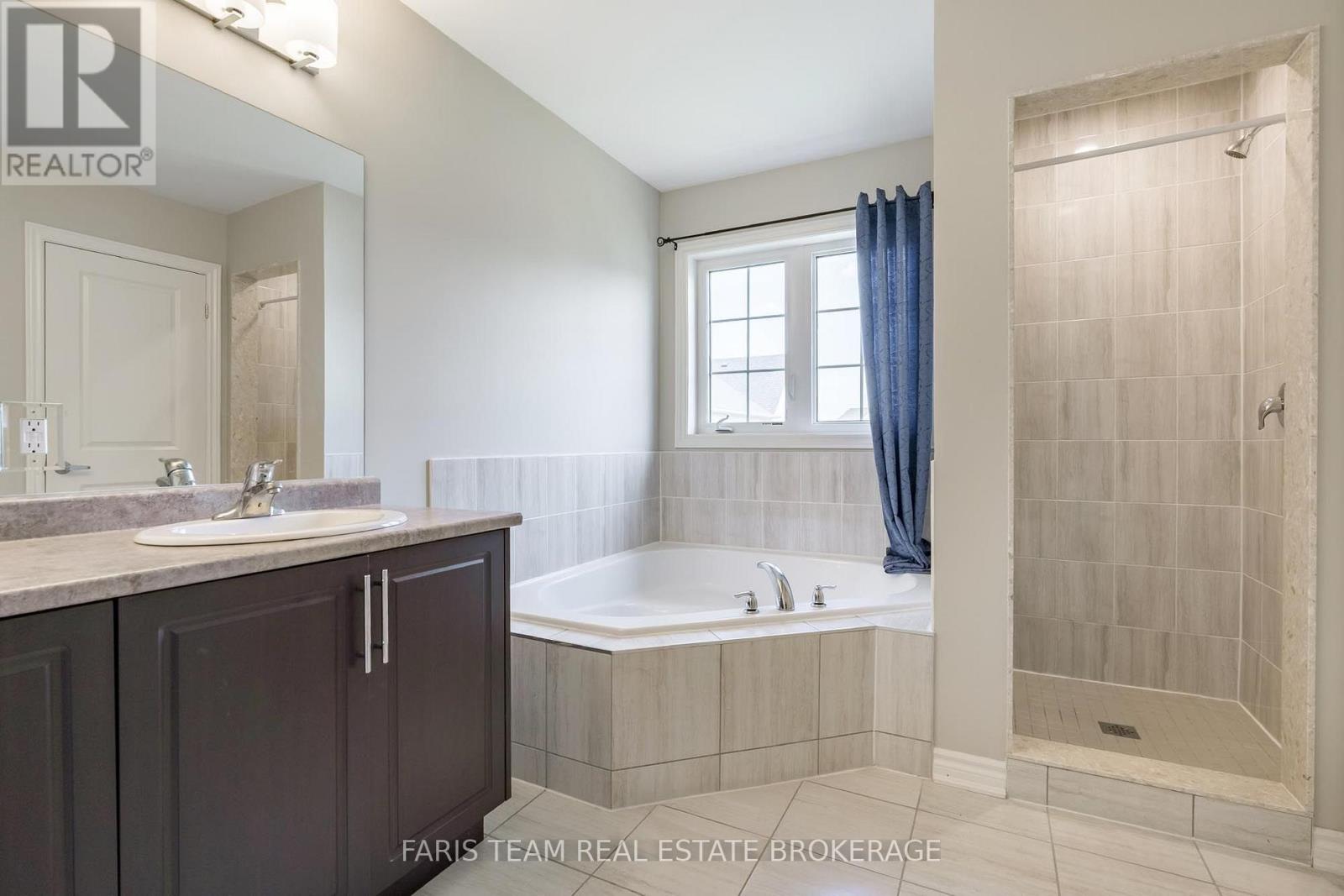 207 Cubitt Street, Clearview, Ontario  L0M 1S0 - Photo 21 - S13695654