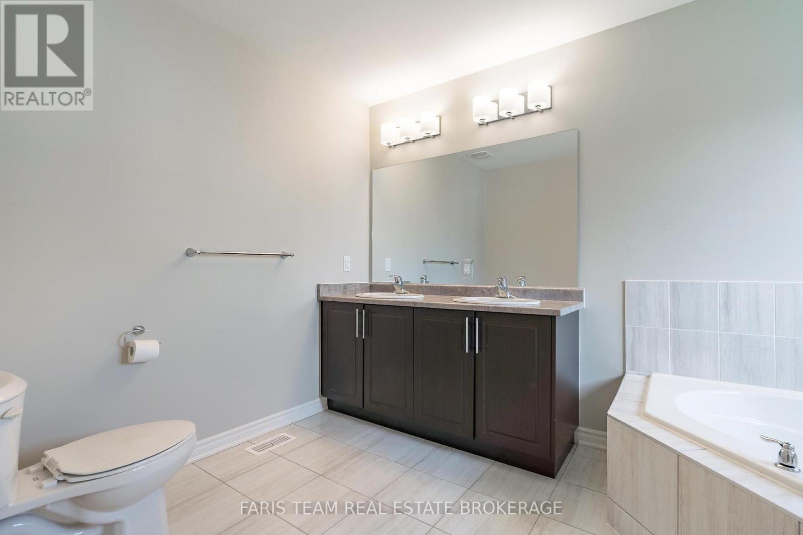 207 Cubitt Street, Clearview, Ontario  L0M 1S0 - Photo 22 - S13695654