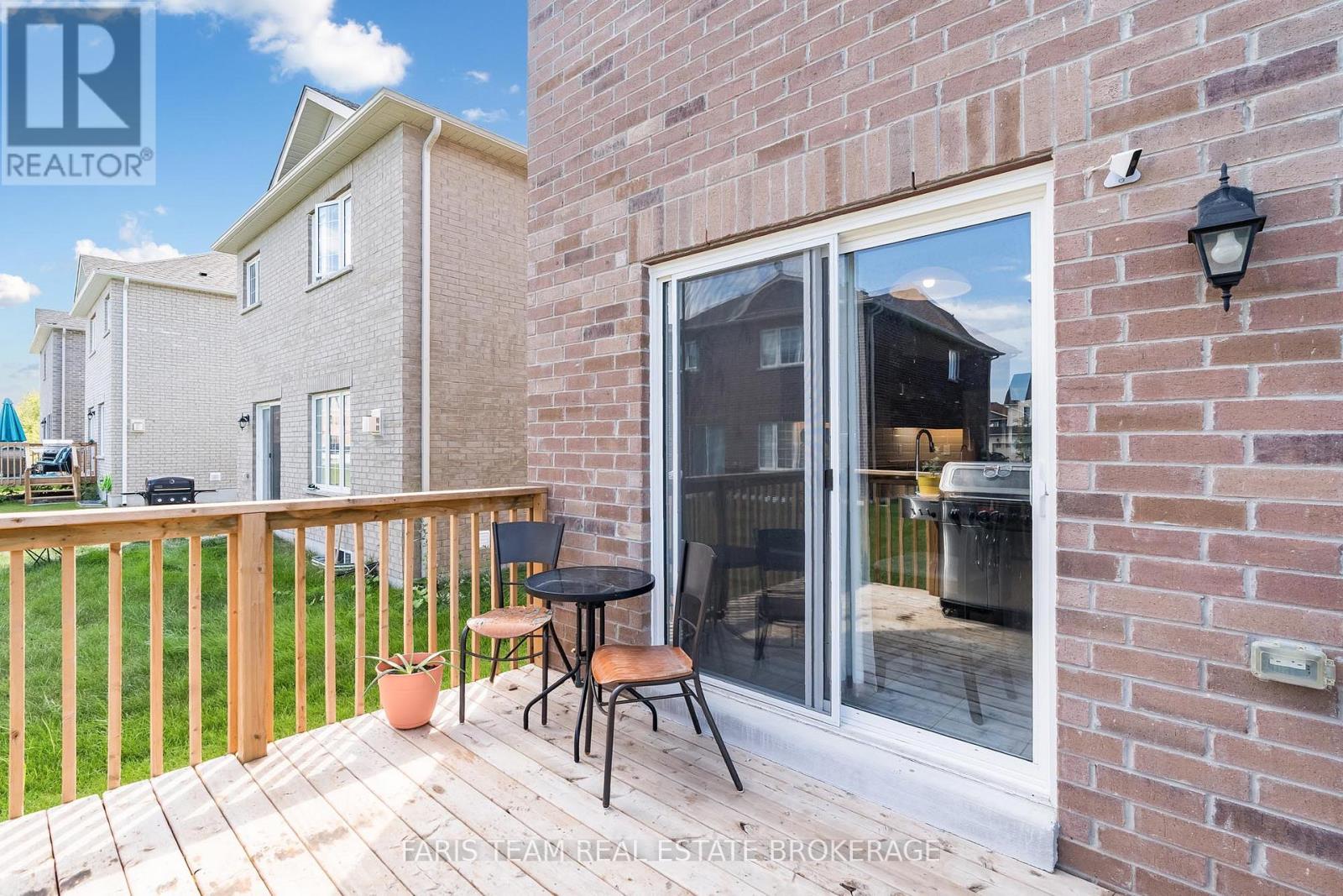 207 Cubitt Street, Clearview, Ontario  L0M 1S0 - Photo 27 - S13695654