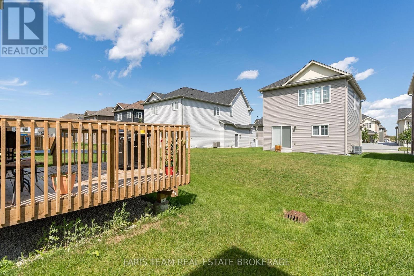 207 Cubitt Street, Clearview, Ontario  L0M 1S0 - Photo 30 - S13695654