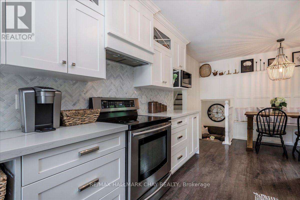 19 Highcroft Road, Barrie, Ontario  L4N 2X3 - Photo 12 - S13695660