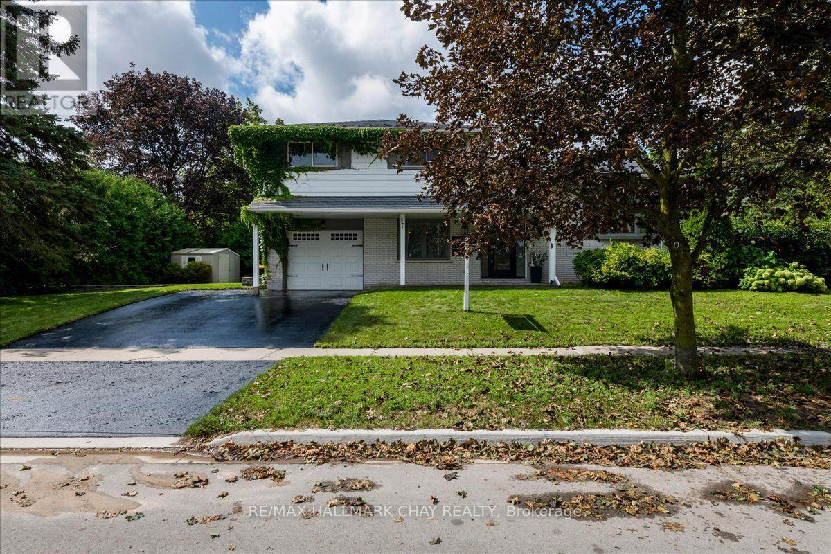19 Highcroft Road, Barrie, Ontario  L4N 2X3 - Photo 2 - S13695660