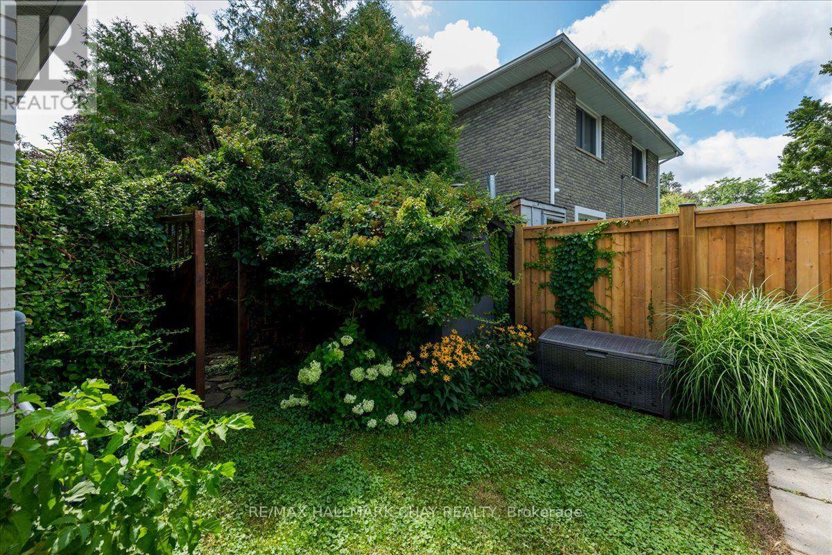 19 Highcroft Road, Barrie, Ontario  L4N 2X3 - Photo 39 - S13695660