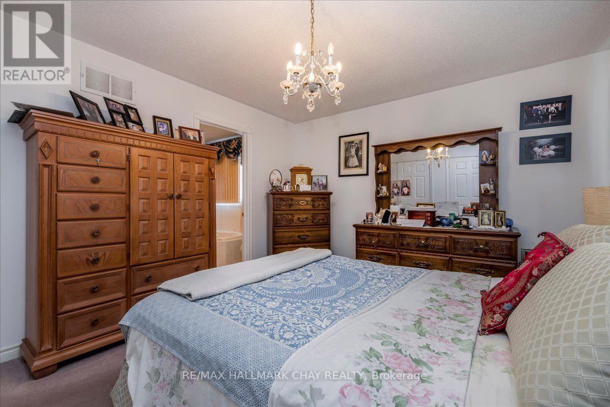 245 Pringle Drive, Barrie, Ontario  L4N 0P4 - Photo 14 - S13695804