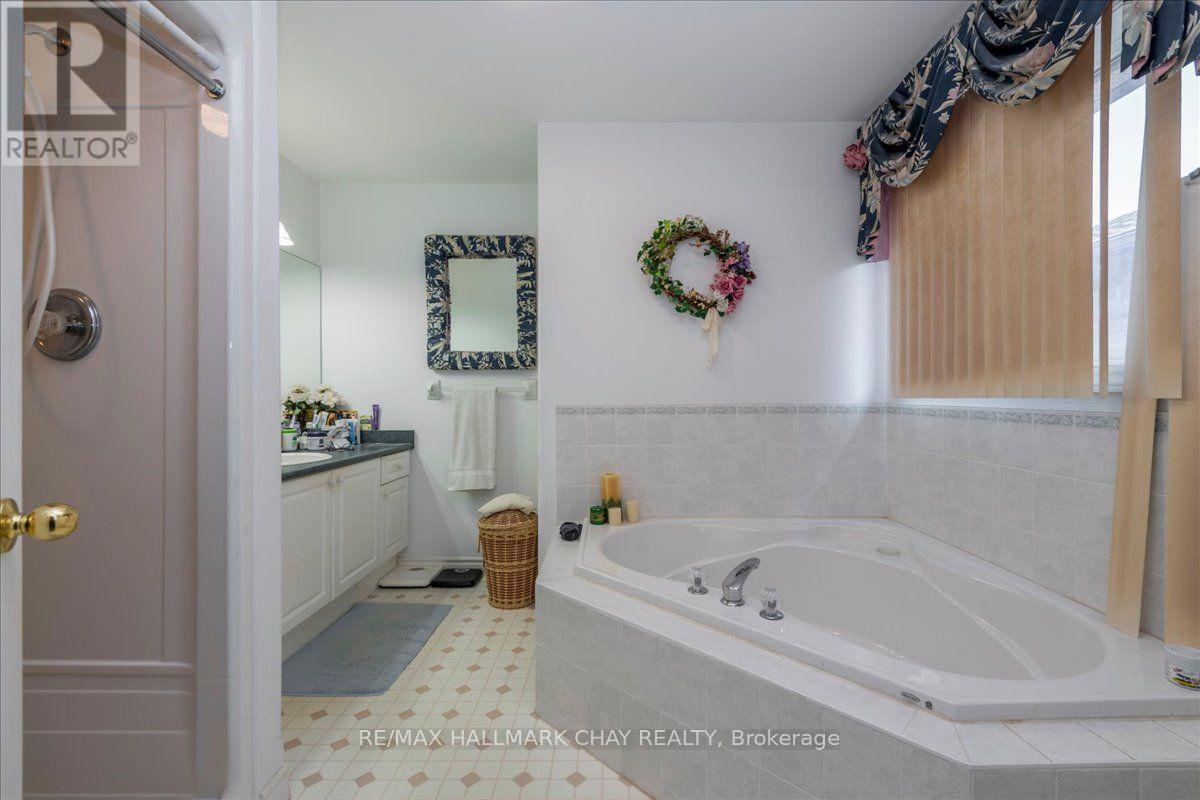 245 Pringle Drive, Barrie, Ontario  L4N 0P4 - Photo 15 - S13695804