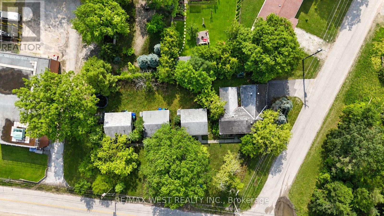 195 Dunkerron Avenue, Wasaga Beach, Ontario  L9Z 2G8 - Photo 2 - S13695814