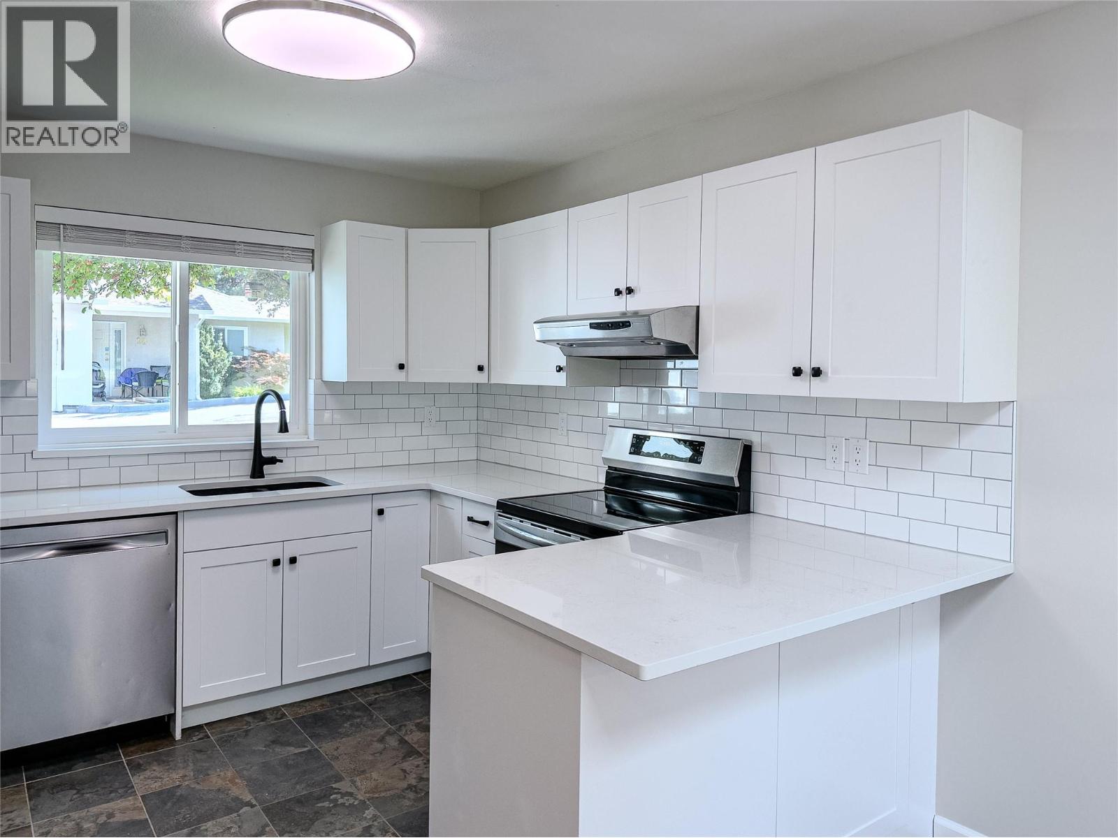 2050 Qu'appelle Boulevard Unit# 26, Kamloops, British Columbia  V2E 2R4 - Photo 3 - 10397606