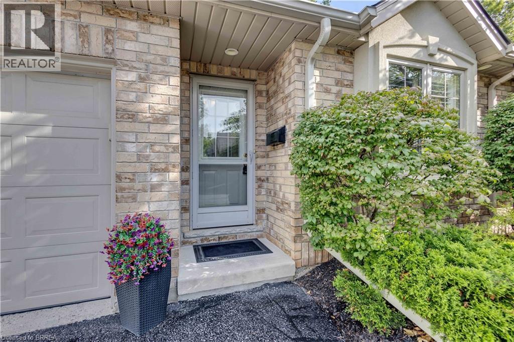 633 Park Road N Unit# 13, Brantford, Ontario  N3R 8B6 - Photo 2 - 40855695