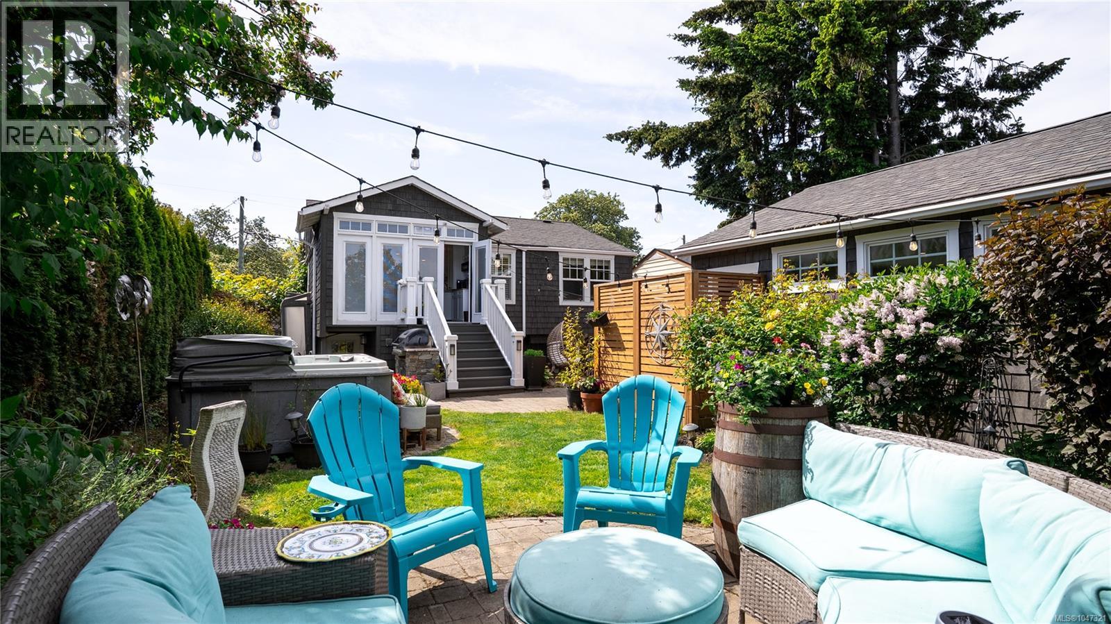 1721 Amphion St, Victoria, British Columbia