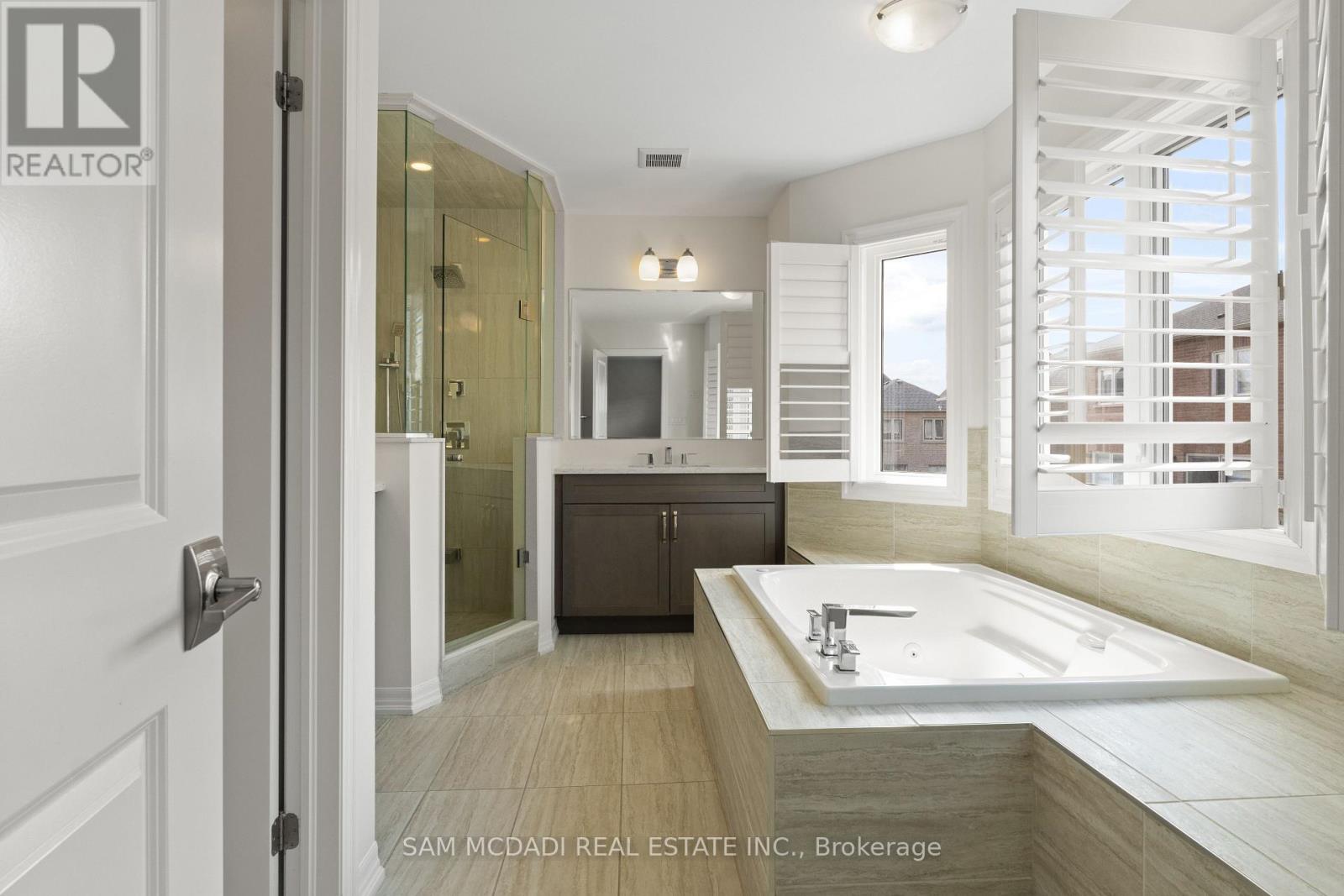93 Wheat Boom Drive, Oakville, Ontario  L6H 0M9 - Photo 31 - W13695522
