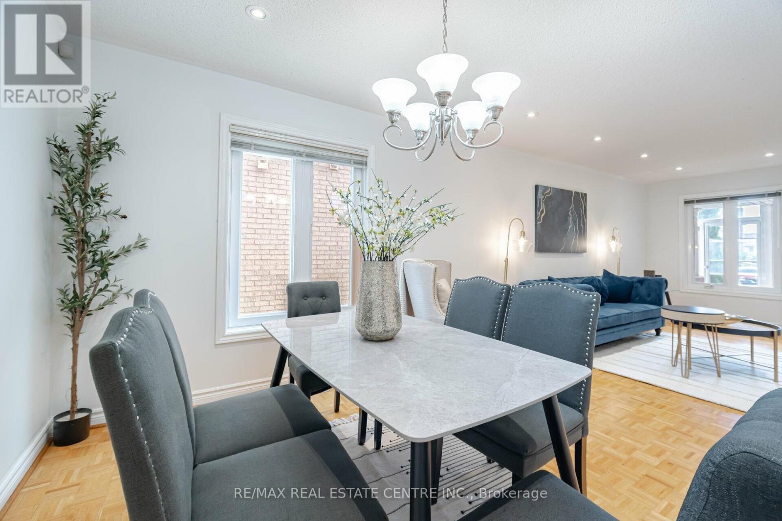 2485 Strathmore Crescent N, Mississauga, Ontario  L5M 5K9 - Photo 10 - W13695614