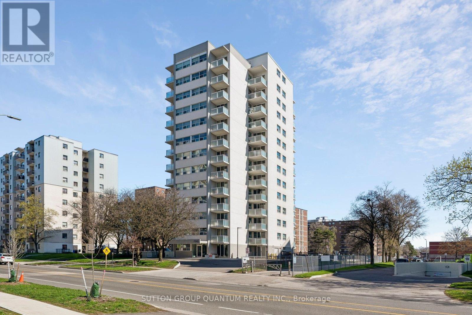 802 - 2345 Confederation Parkway, Mississauga, Ontario  L5B 2H3 - Photo 15 - W13695616
