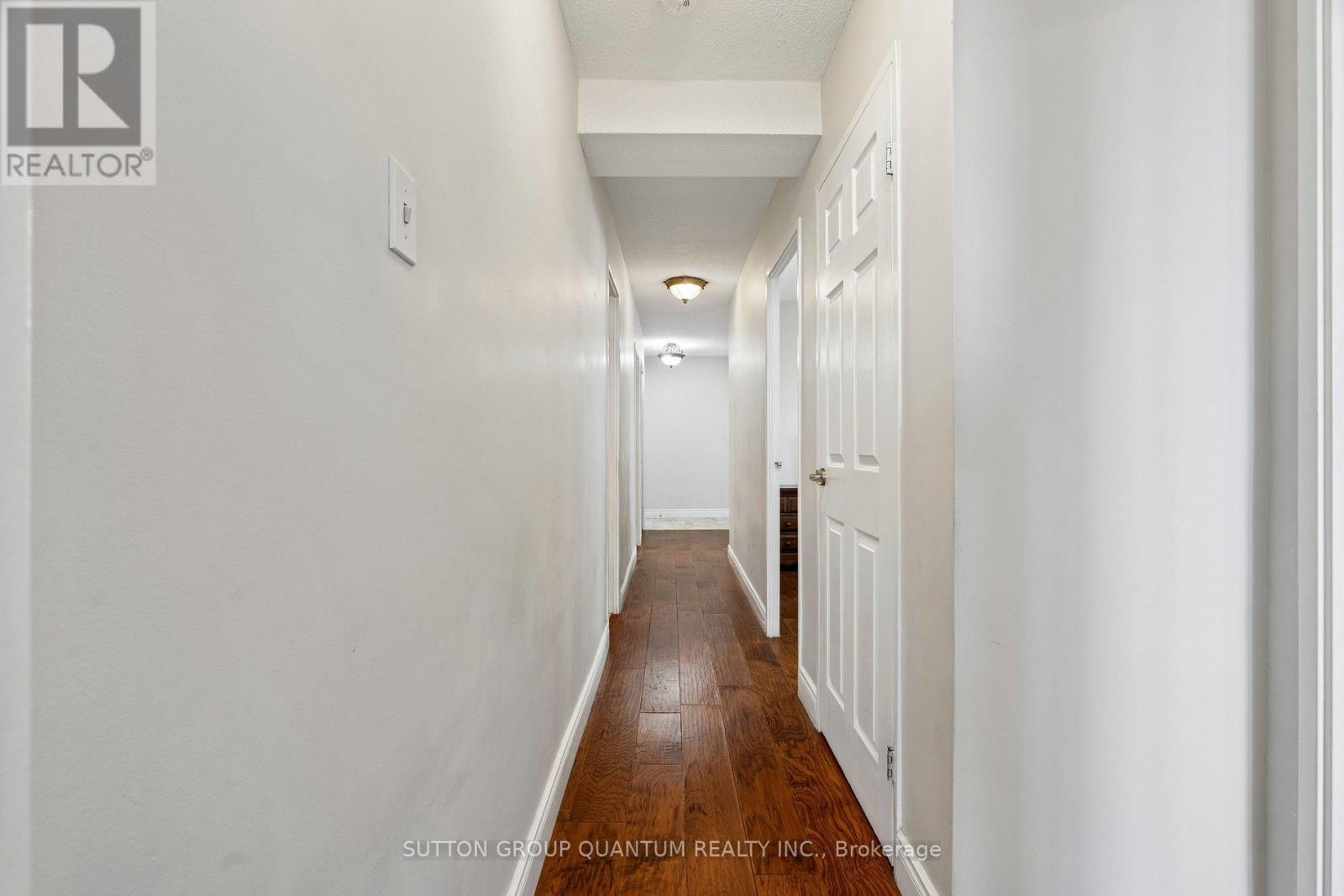 802 - 2345 Confederation Parkway, Mississauga, Ontario  L5B 2H3 - Photo 4 - W13695616