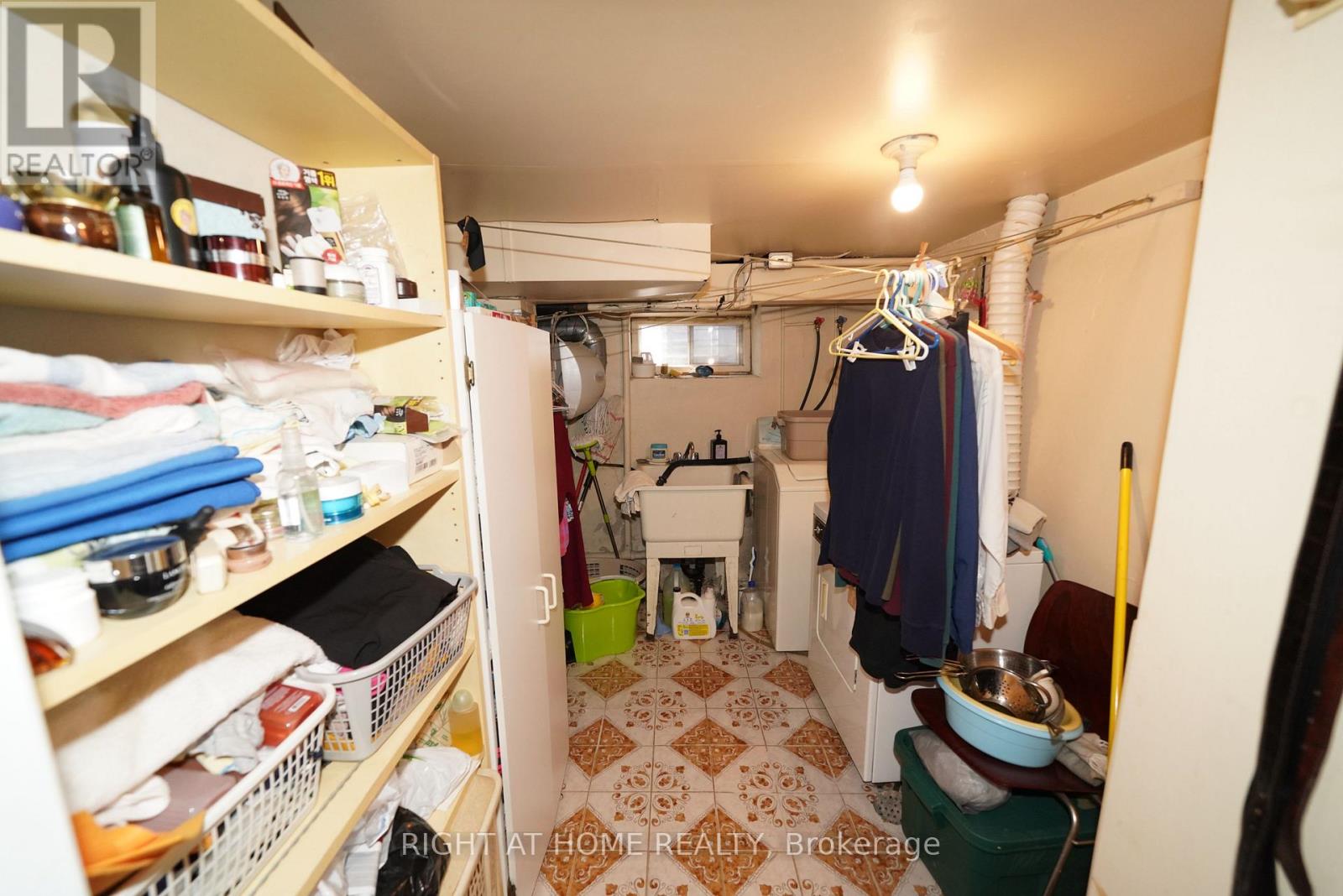 65 Salem Avenue, Toronto, Ontario  M6H 3C2 - Photo 17 - W13695666