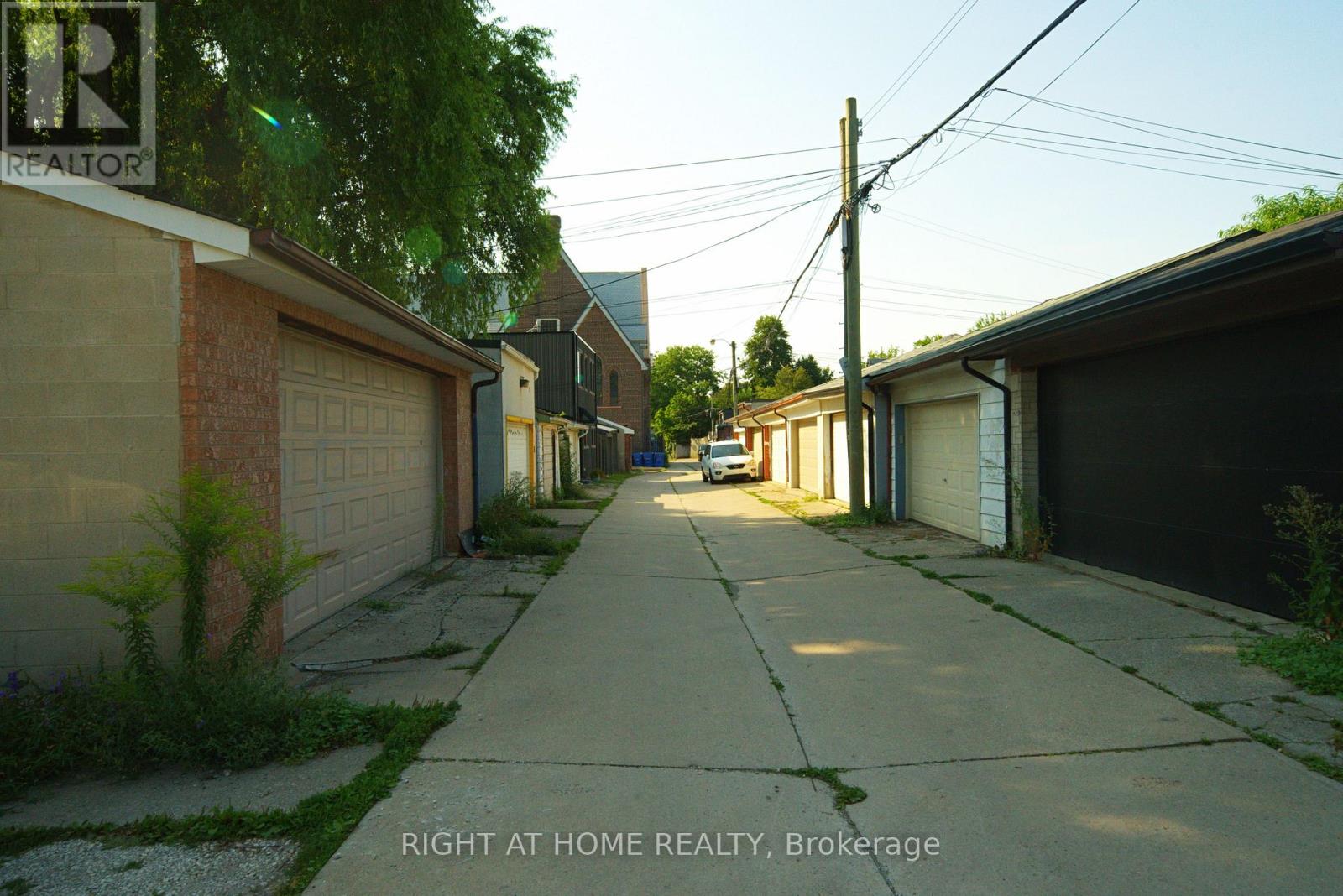 65 Salem Avenue, Toronto, Ontario  M6H 3C2 - Photo 21 - W13695666