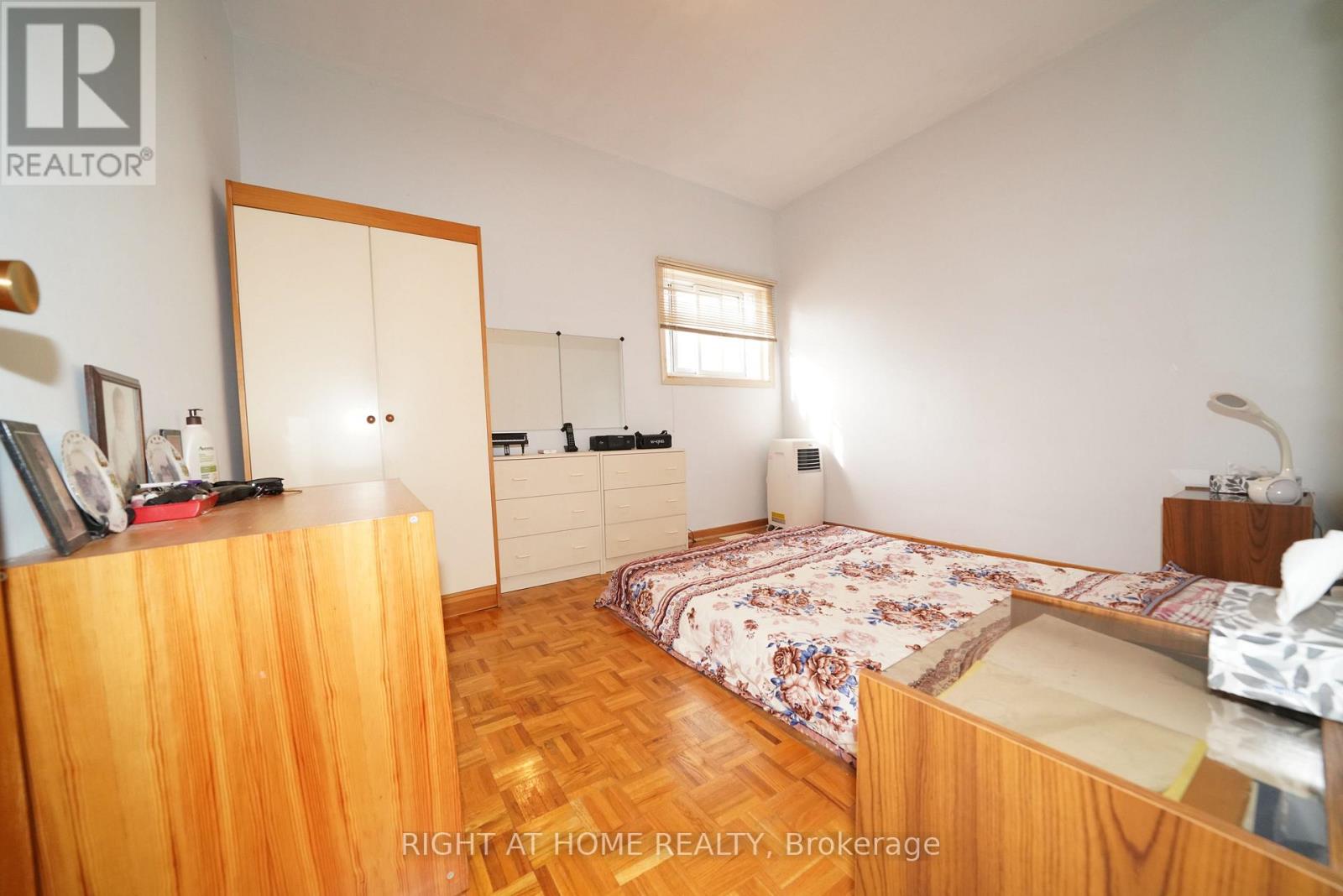 65 Salem Avenue, Toronto, Ontario  M6H 3C2 - Photo 6 - W13695666