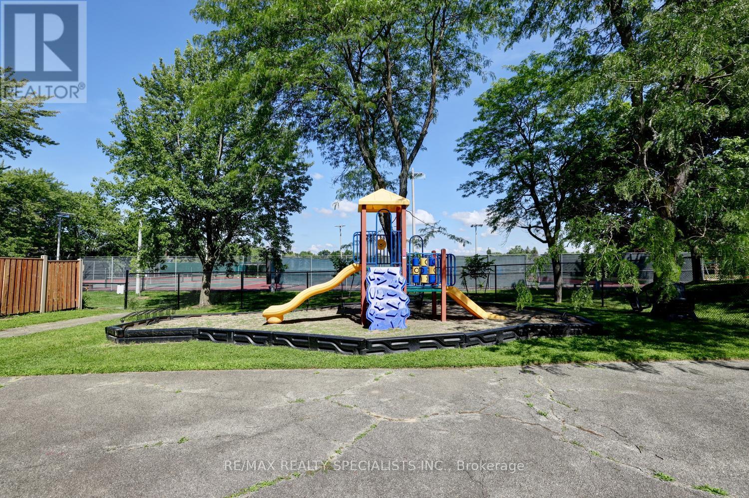 30 - 2445 Homelands Drive, Mississauga, Ontario  L5K 2C6 - Photo 35 - W13695678