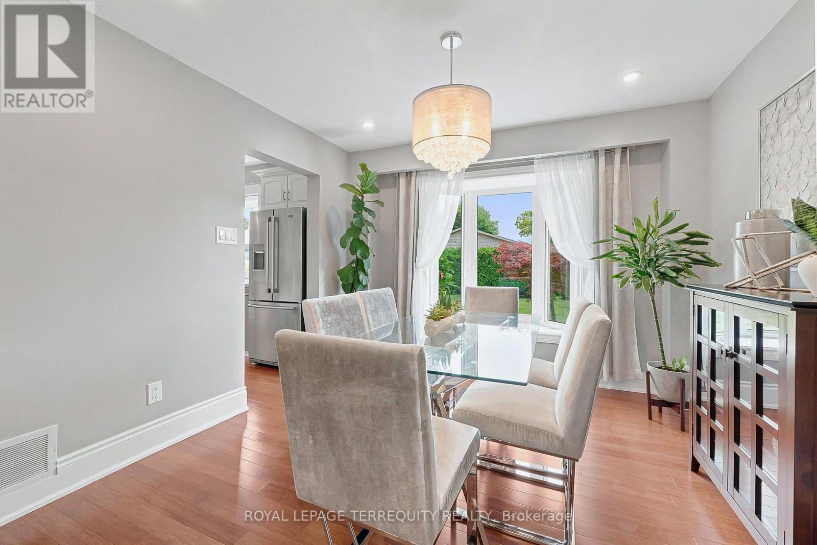 2656 Spruce Needle Drive, Mississauga, Ontario  L5L 1M9 - Photo 8 - W13695700