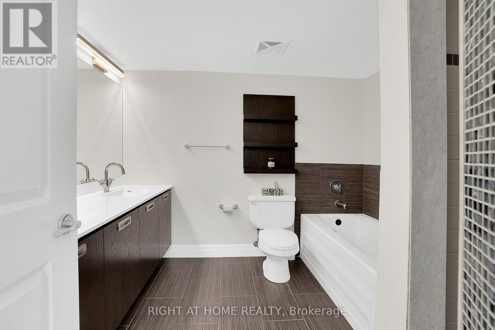 308 - 20 Gothic Avenue, Toronto, Ontario  M6P 1T5 - Photo 15 - W13695704