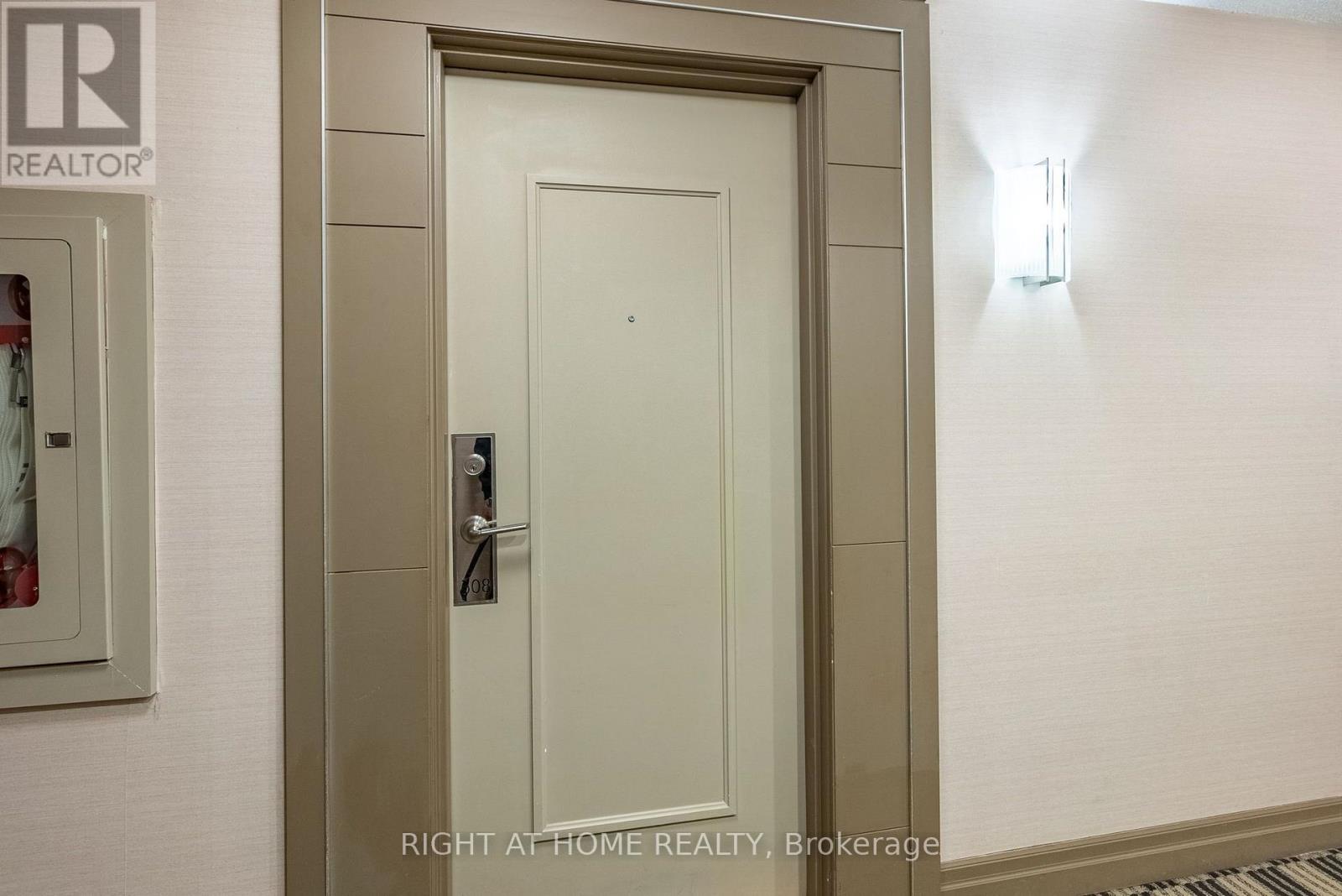 308 - 20 Gothic Avenue, Toronto, Ontario  M6P 1T5 - Photo 21 - W13695704