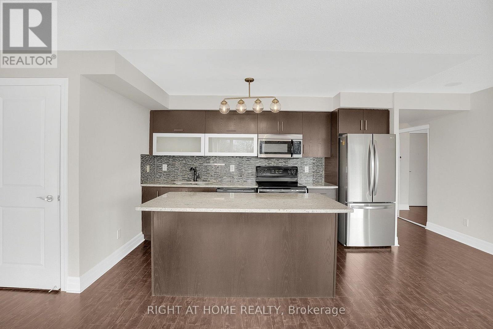 308 - 20 Gothic Avenue, Toronto, Ontario  M6P 1T5 - Photo 7 - W13695704