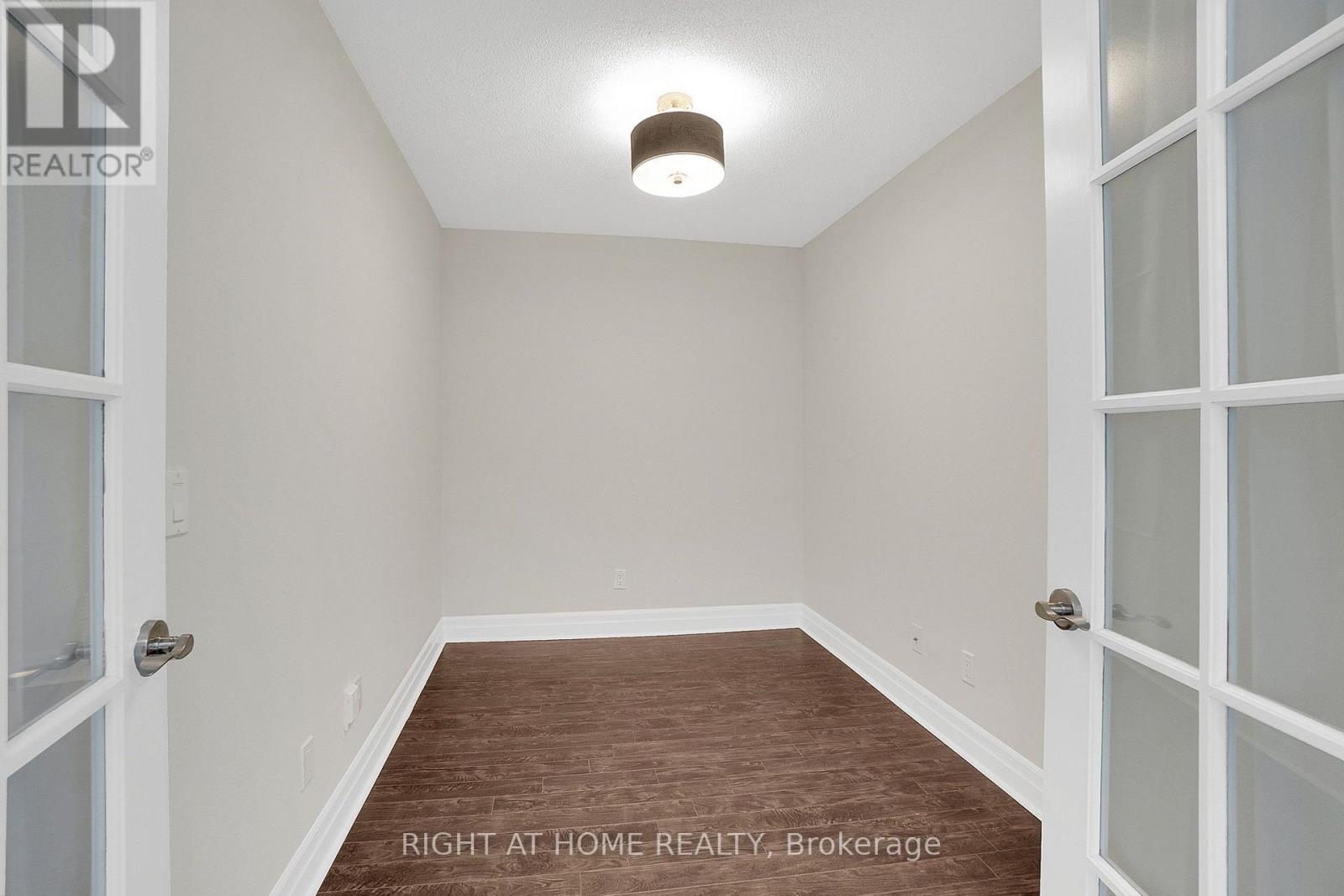 308 - 20 Gothic Avenue, Toronto, Ontario  M6P 1T5 - Photo 9 - W13695704