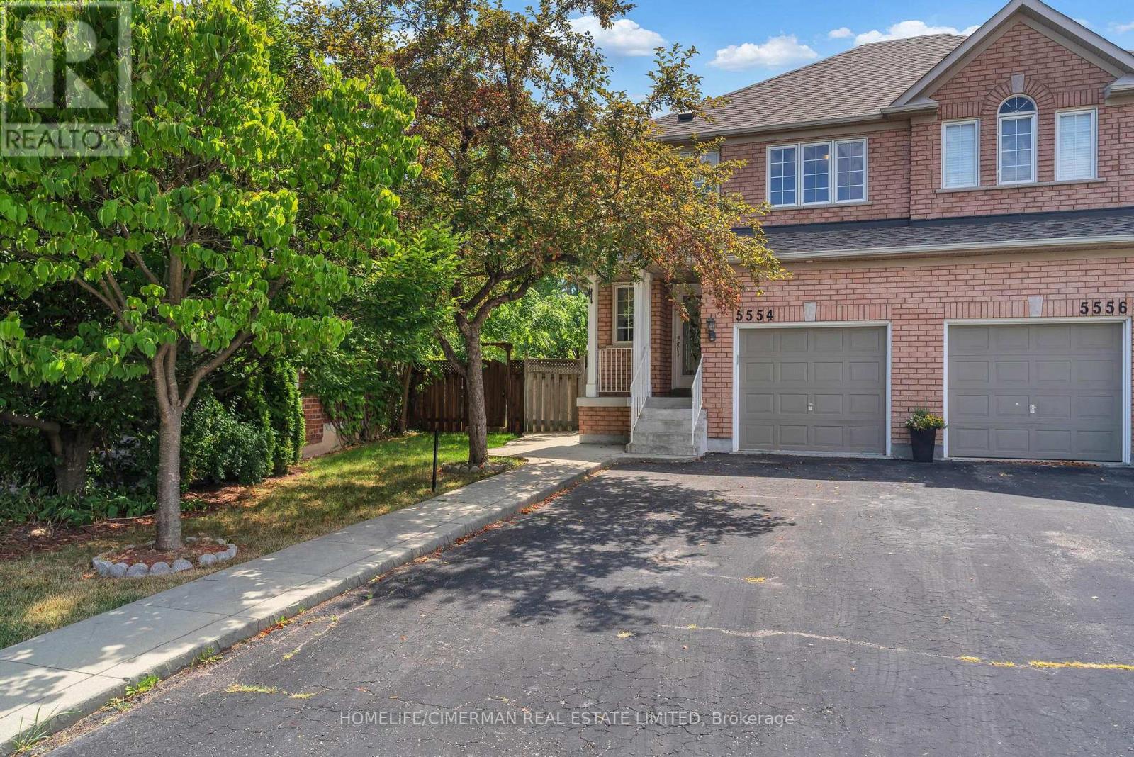 5554 Creditrise Place, Mississauga, Ontario  L5M 6E3 - Photo 2 - W13695718