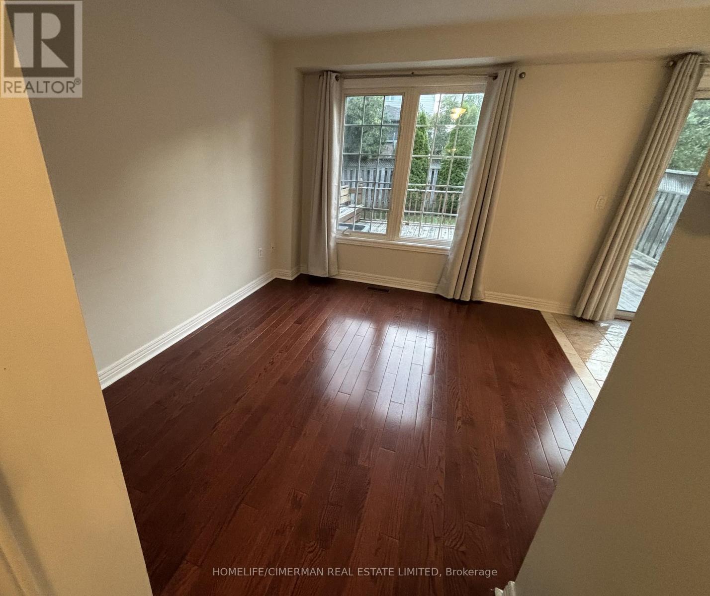 5554 Creditrise Place, Mississauga, Ontario  L5M 6E3 - Photo 3 - W13695718