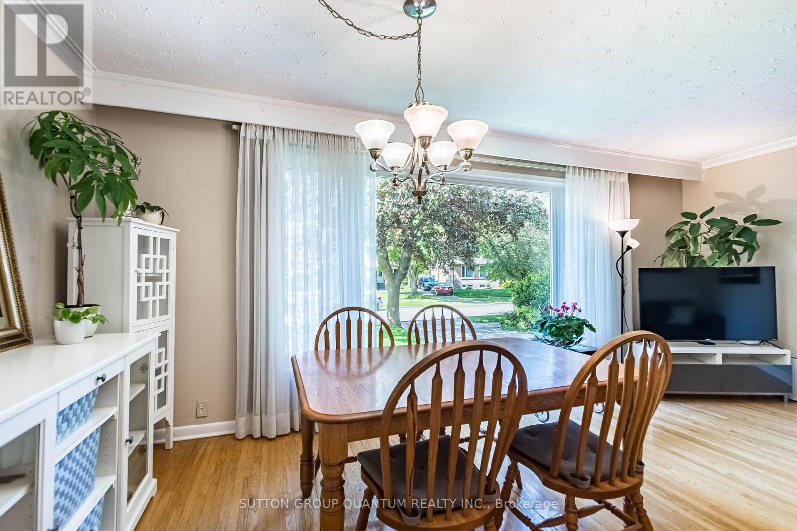 1293 Daimler Road, Mississauga, Ontario  L5J 3T3 - Photo 12 - W13695742