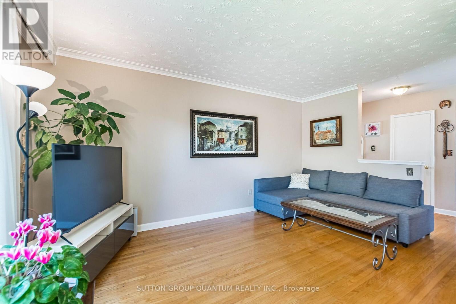 1293 Daimler Road, Mississauga, Ontario  L5J 3T3 - Photo 9 - W13695742