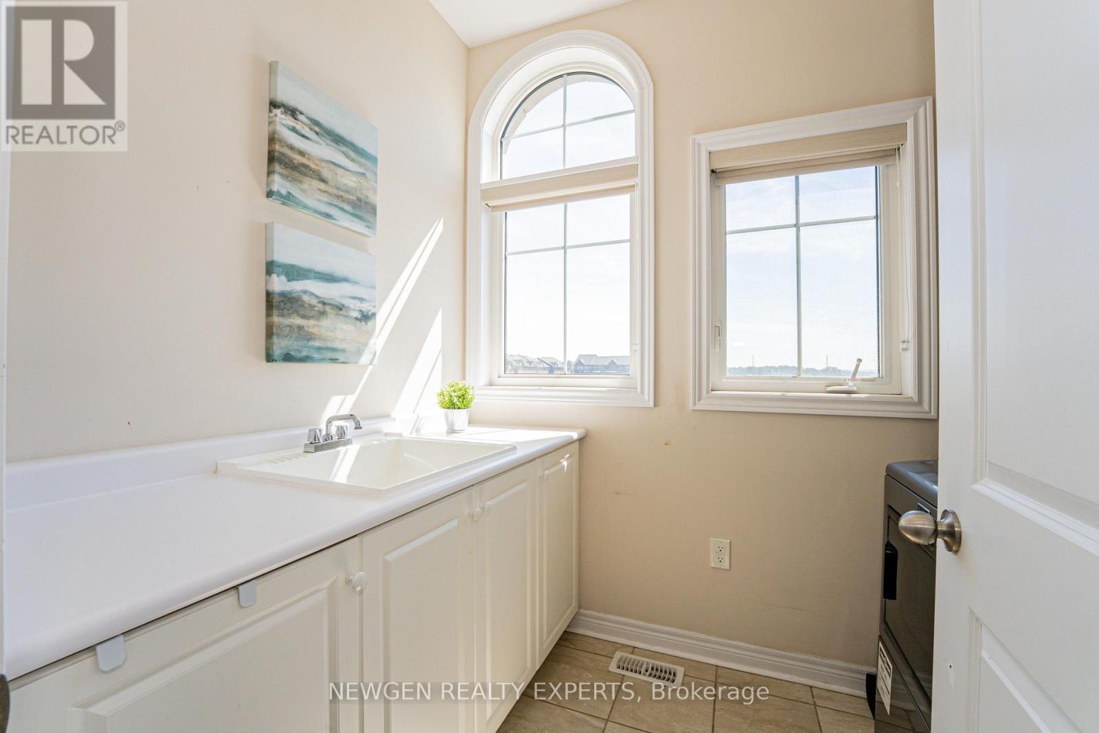 2 Rangemore Road, Brampton, Ontario  L7A 4V8 - Photo 36 - W13695746