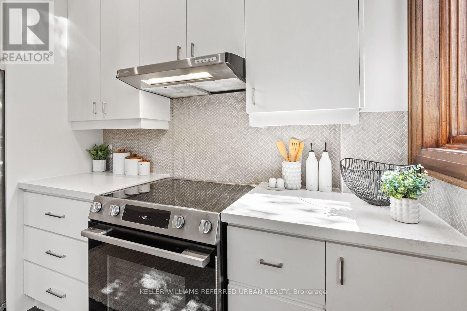 474 Armadale Avenue, Toronto, Ontario  M6S 3X9 - Photo 18 - W13695754