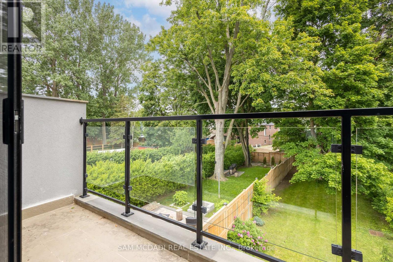 35a Broadview Avenue, Mississauga, Ontario  L5H 2S8 - Photo 12 - W13695844