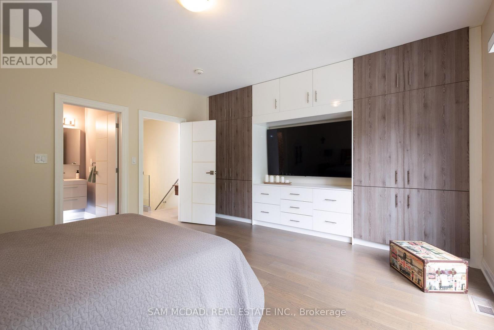 35a Broadview Avenue, Mississauga, Ontario  L5H 2S8 - Photo 14 - W13695844
