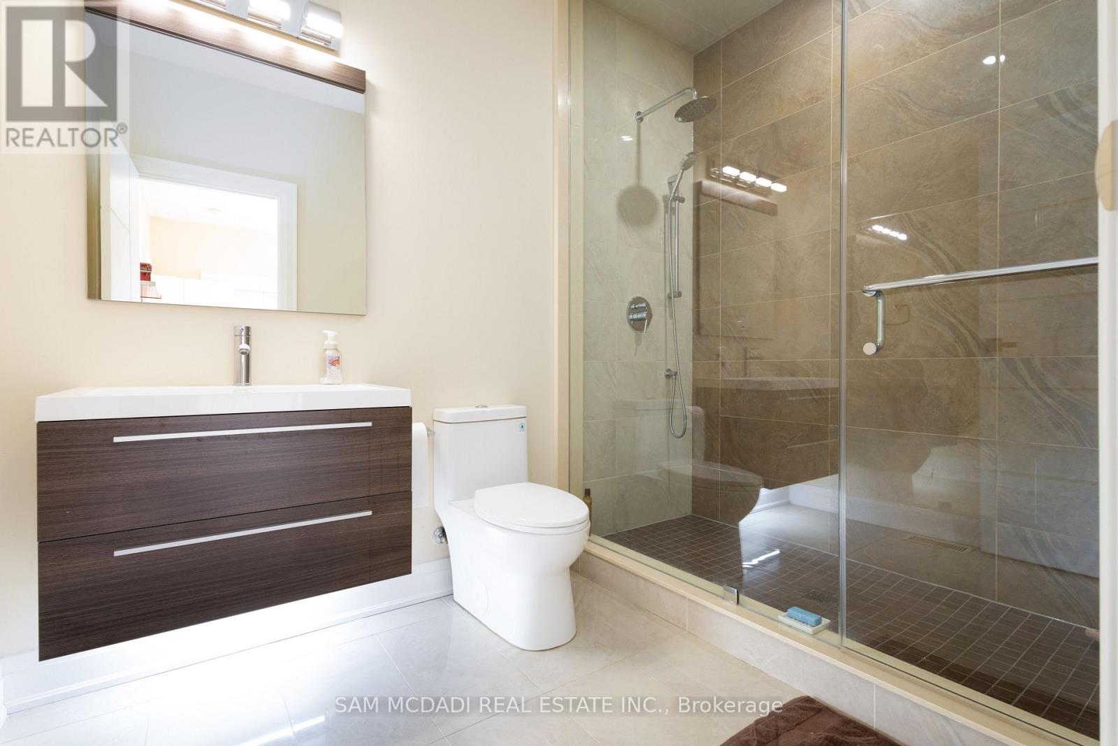 35a Broadview Avenue, Mississauga, Ontario  L5H 2S8 - Photo 19 - W13695844