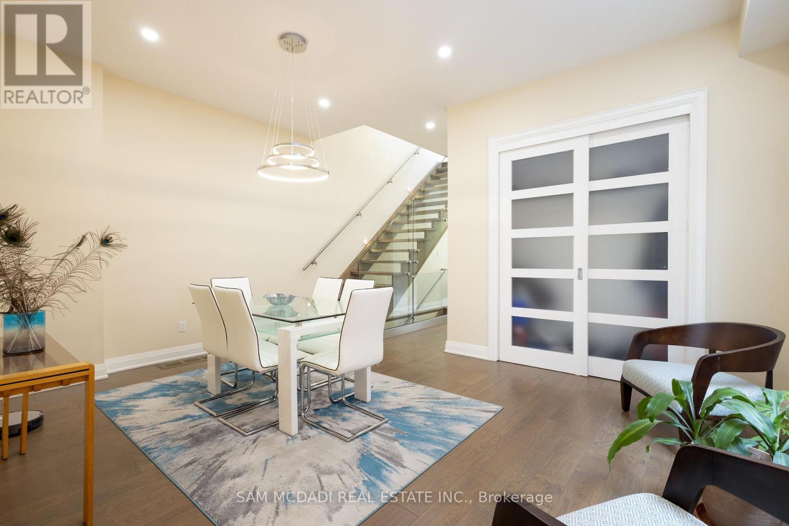 35a Broadview Avenue, Mississauga, Ontario  L5H 2S8 - Photo 4 - W13695844