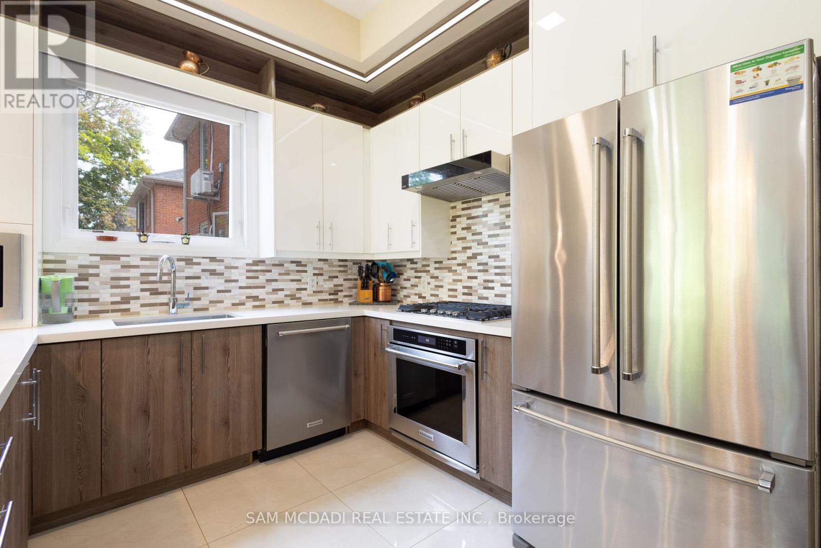 35a Broadview Avenue, Mississauga, Ontario  L5H 2S8 - Photo 9 - W13695844
