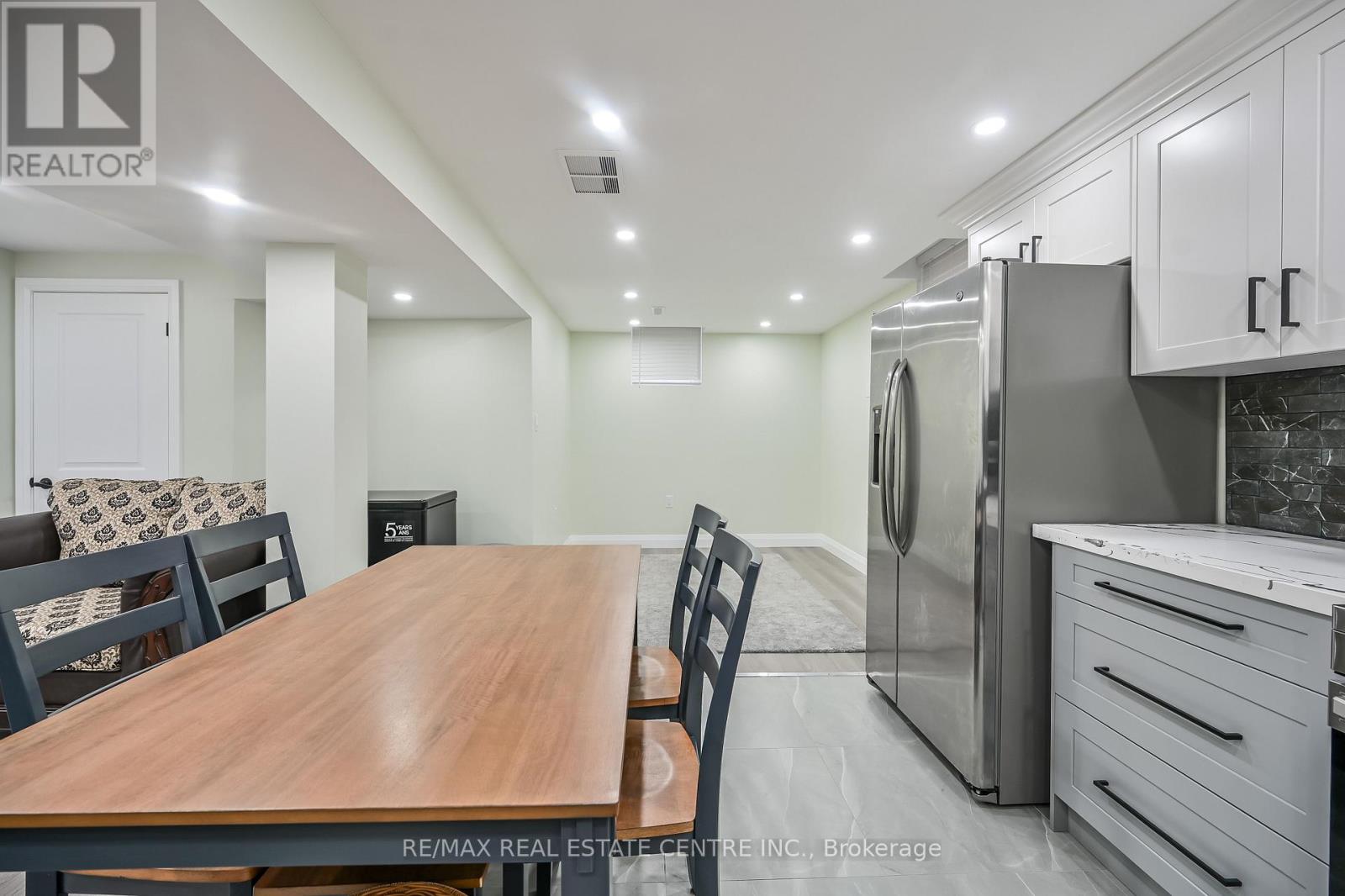 Lower Unit - 31 Joseph Court, Hamilton, Ontario  L9C 7J4 - Photo 11 - X13695538