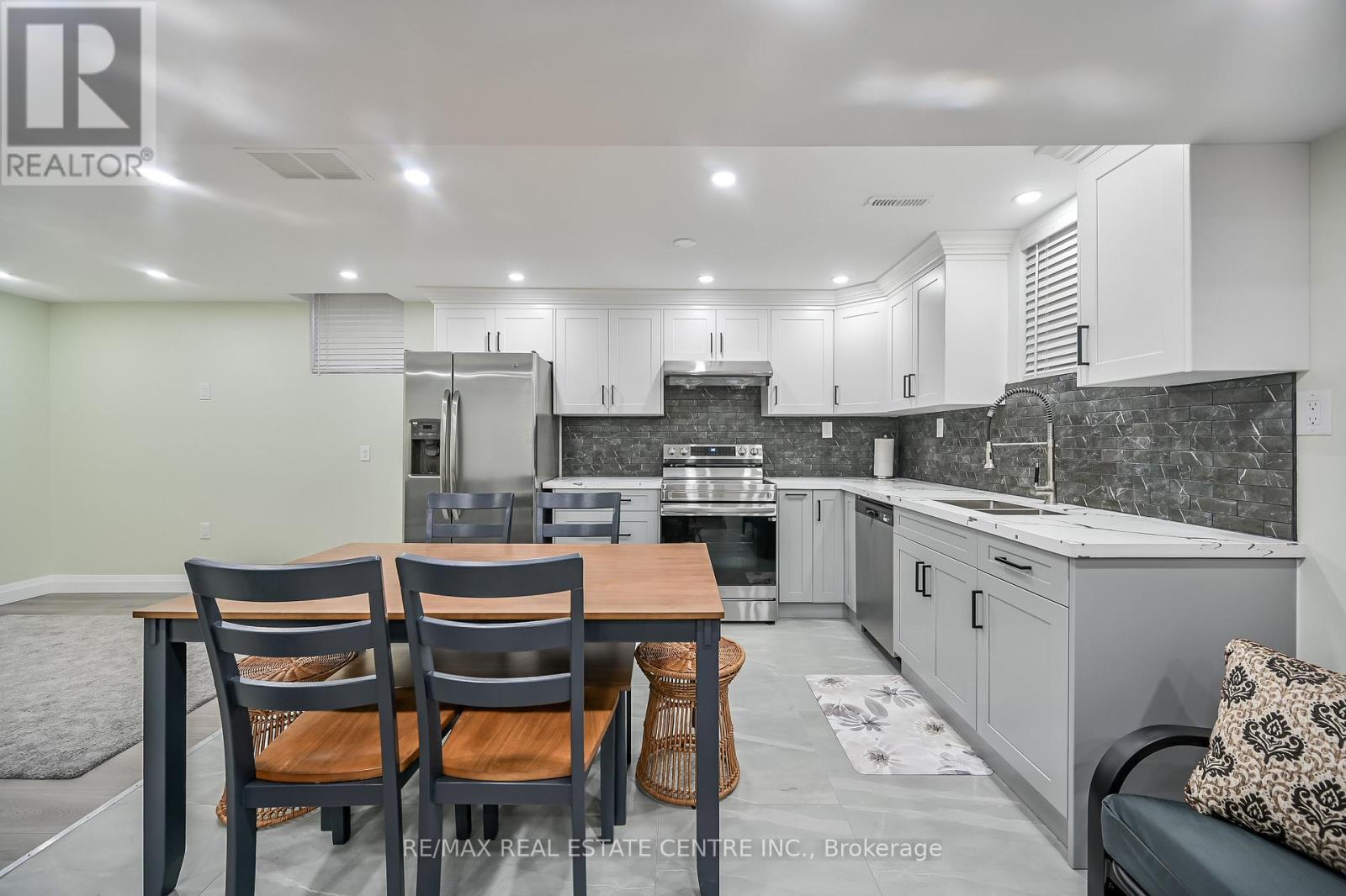 Lower Unit - 31 Joseph Court, Hamilton, Ontario  L9C 7J4 - Photo 15 - X13695538