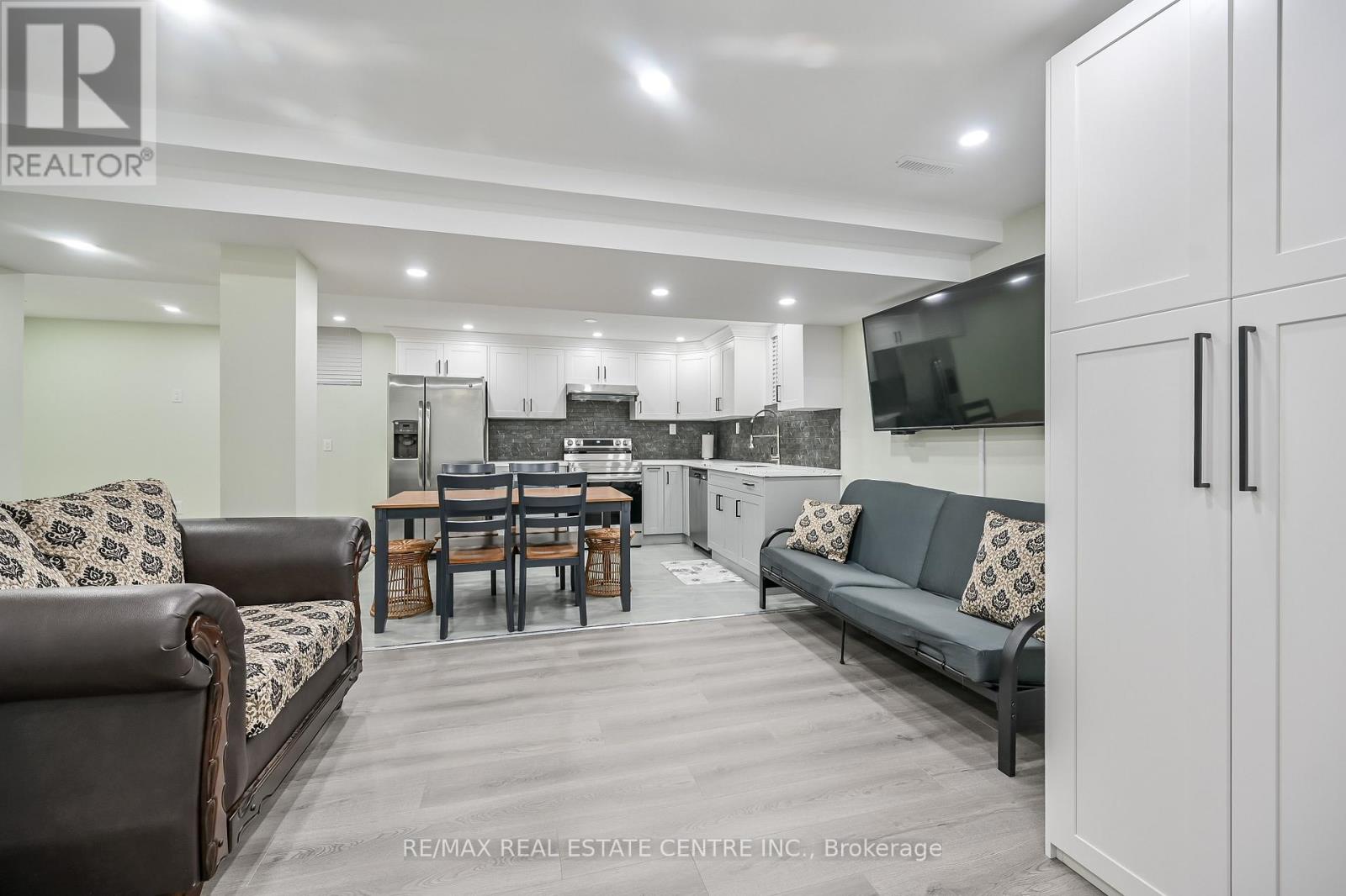 Lower Unit - 31 Joseph Court, Hamilton, Ontario  L9C 7J4 - Photo 6 - X13695538