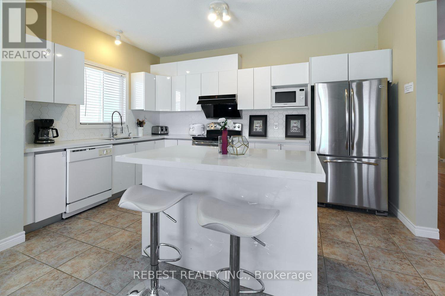 655 Interlaken Drive, Waterloo, Ontario  N2T 2Y5 - Photo 10 - X13695638