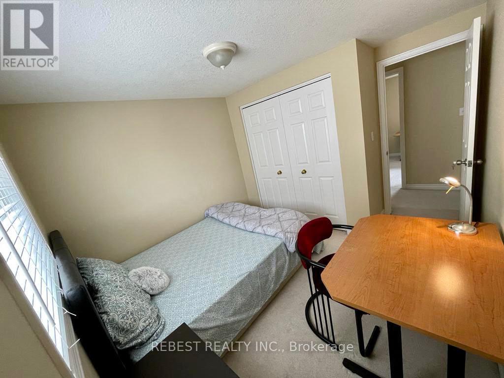 655 Interlaken Drive, Waterloo, Ontario  N2T 2Y5 - Photo 27 - X13695638