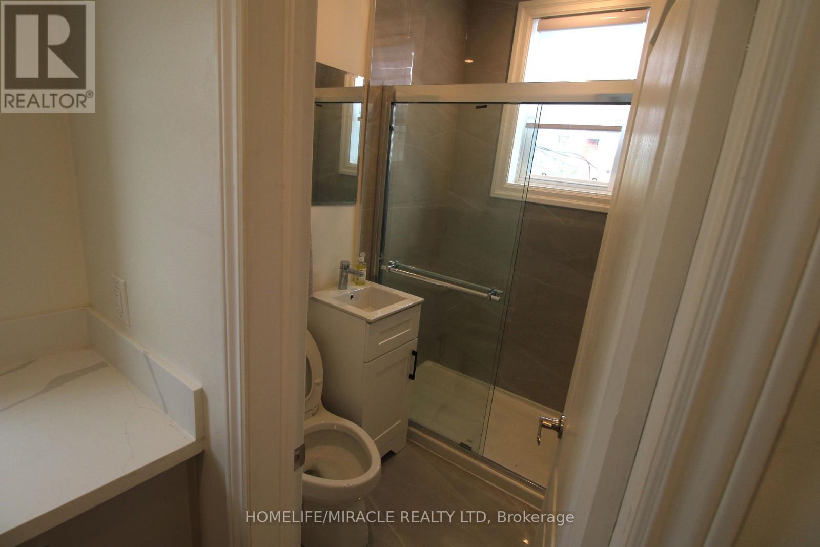 Unit A - 29 Albert Street W, Thorold, Ontario  L2V 2G2 - Photo 8 - X13695708