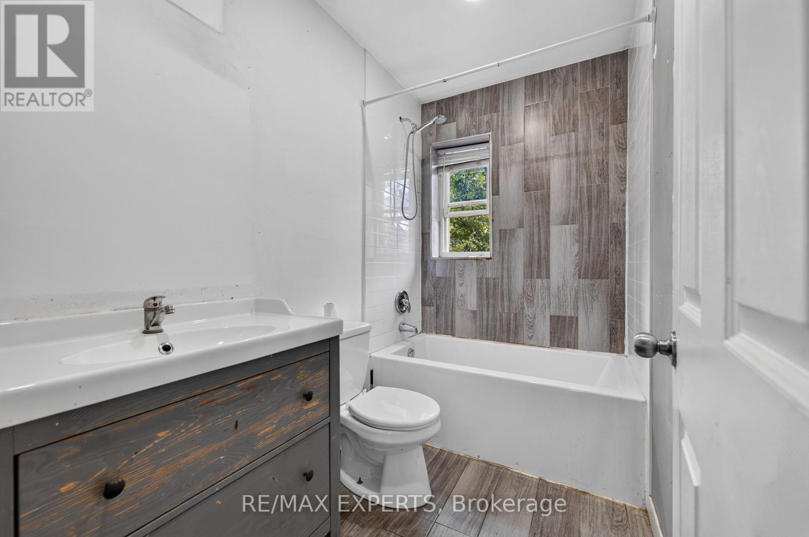 99 Leeming Street, Hamilton, Ontario  L8L 5T5 - Photo 18 - X13695734
