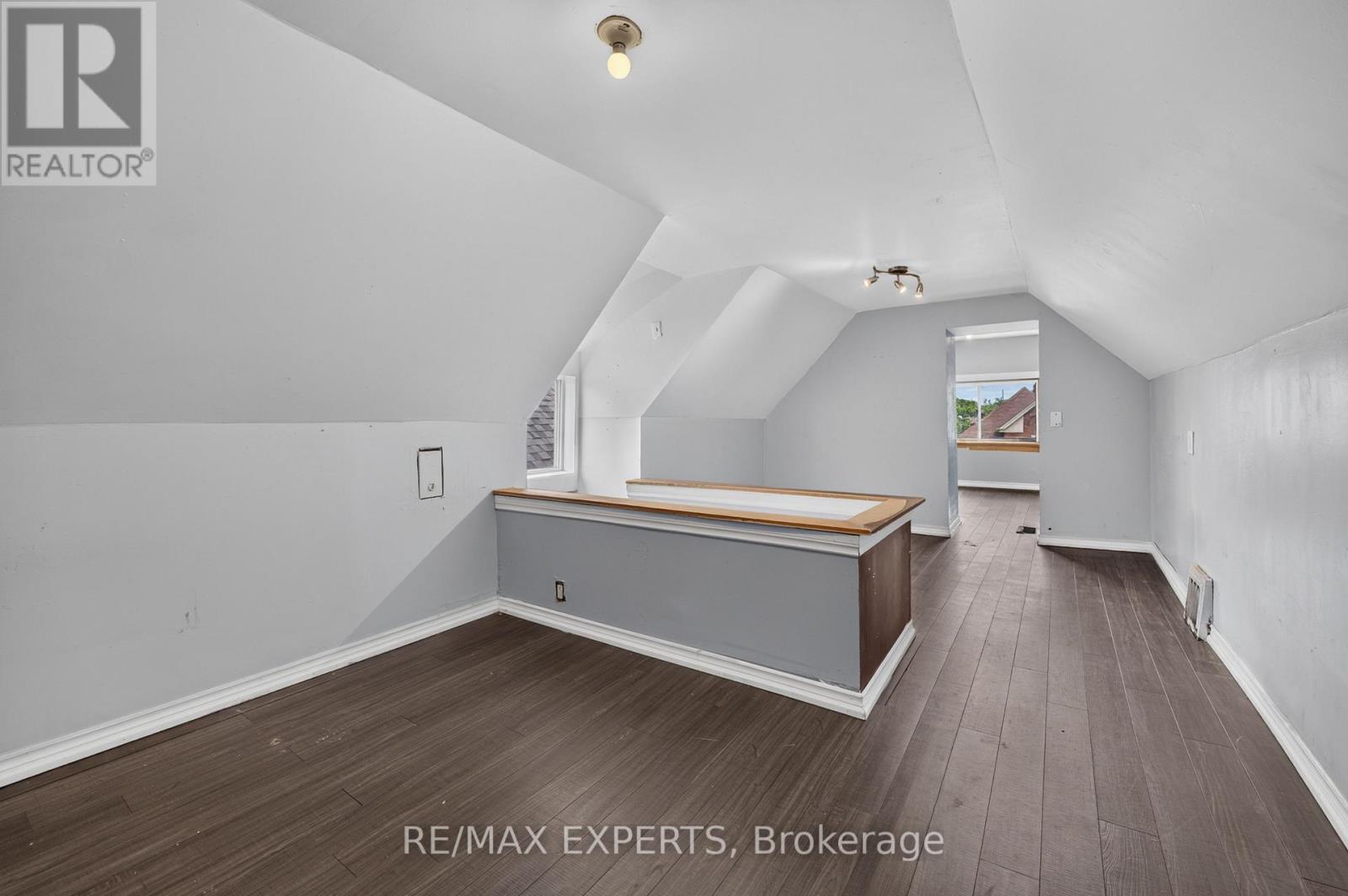 99 Leeming Street, Hamilton, Ontario  L8L 5T5 - Photo 33 - X13695734