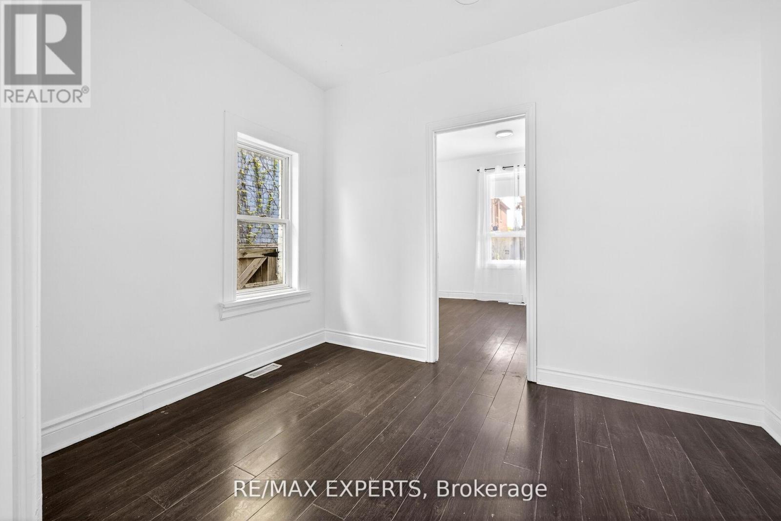 99 Leeming Street, Hamilton, Ontario  L8L 5T5 - Photo 9 - X13695734