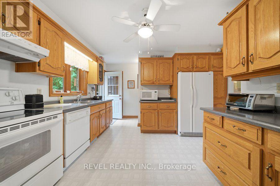 70 Thirteenth Street W, Norfolk, Ontario  N3Y 4K3 - Photo 10 - X13695766