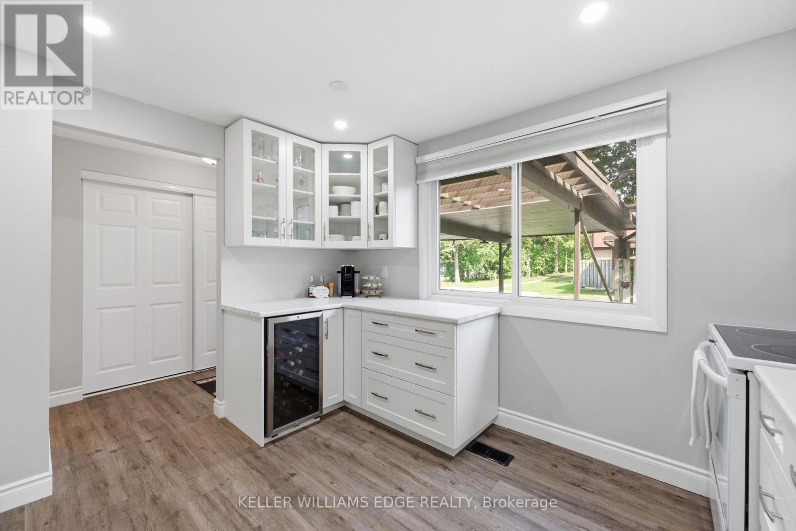 25 Flint Drive, Kitchener, Ontario  N2E 1S8 - Photo 13 - X13695824