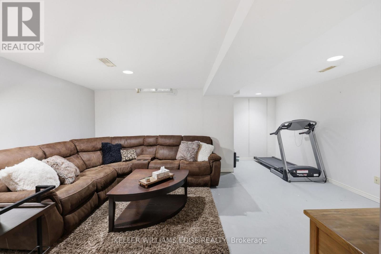 25 Flint Drive, Kitchener, Ontario  N2E 1S8 - Photo 29 - X13695824